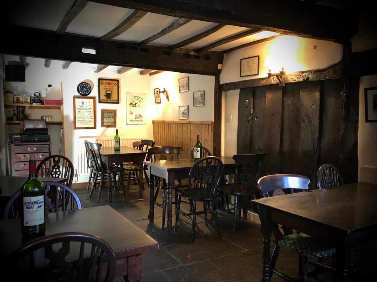 The White Horse Inn, Clun Экстерьер фото